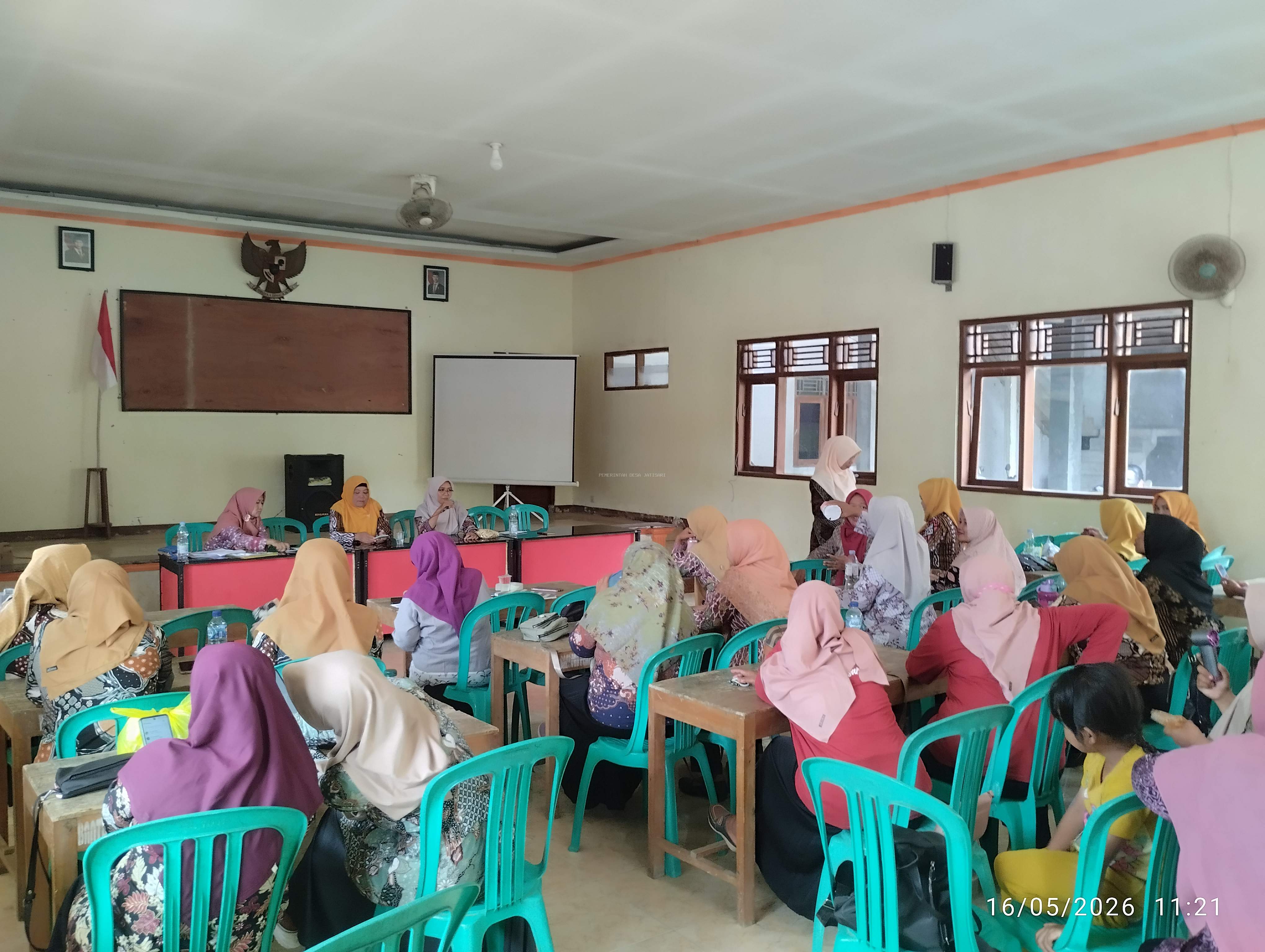 Pembagian Insentif Kader Posyandu 